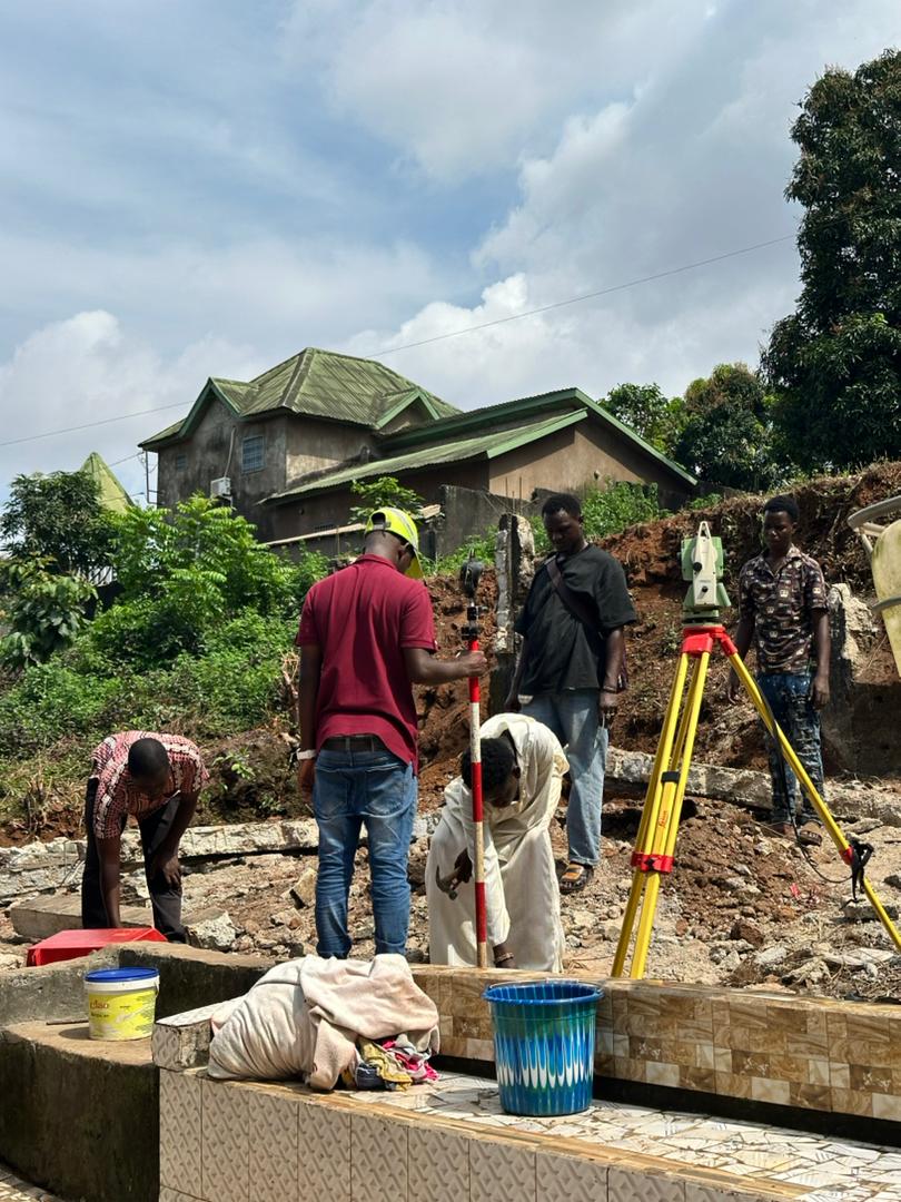 Banner image showing builders at work