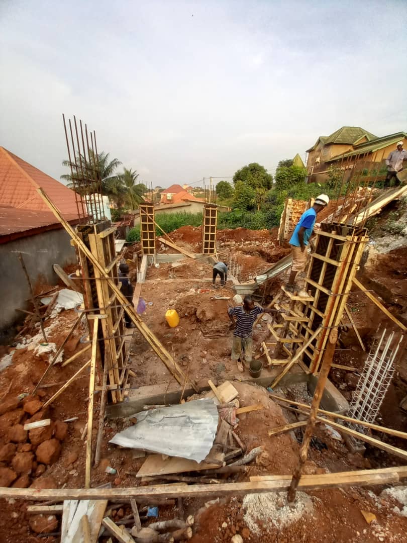 Bâtiment R+1avec R-2