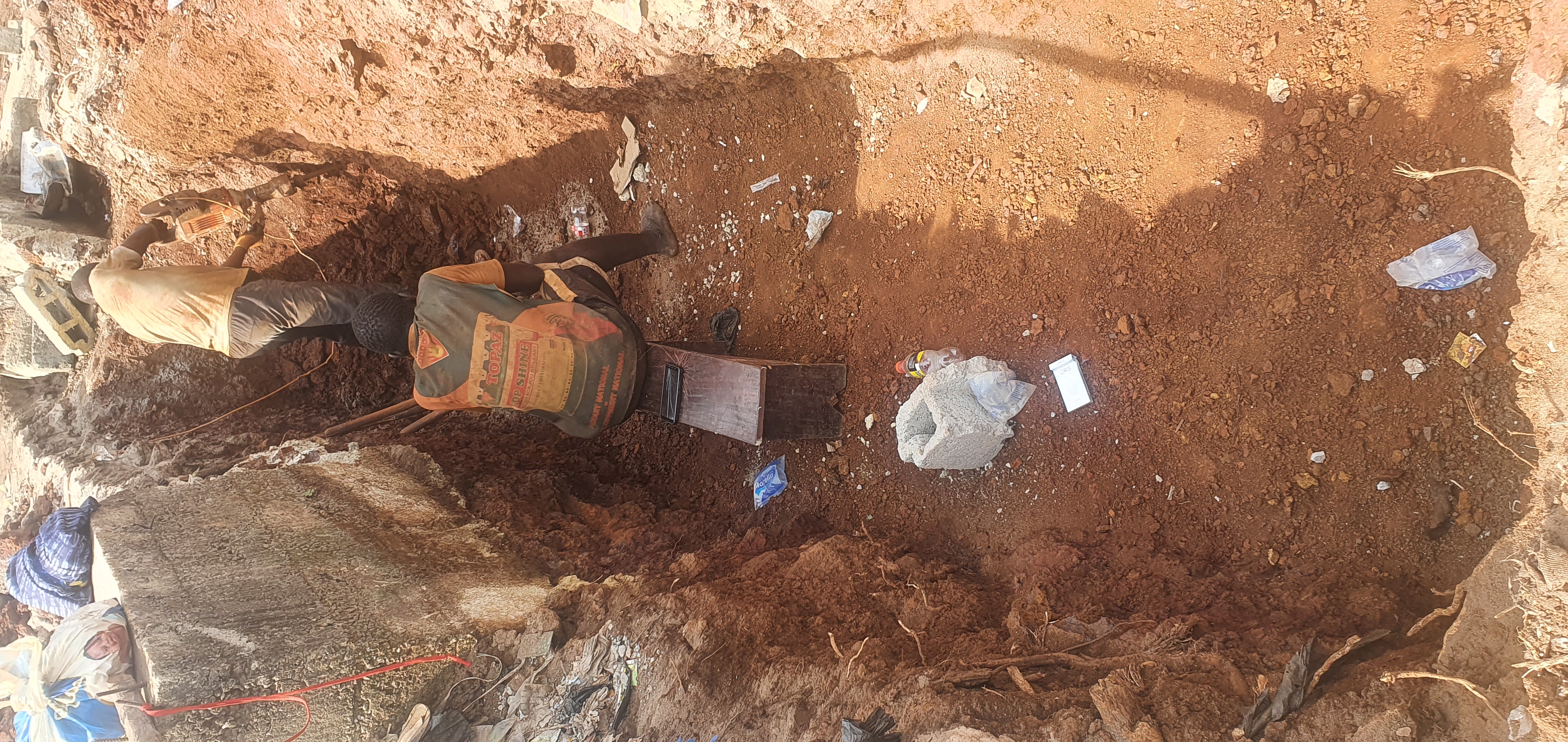 Fouille du second mur de soutènement 